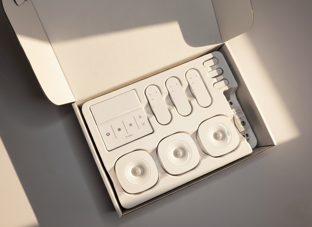 Ilustración de Gestiona hasta 16 habitaciones por hub.